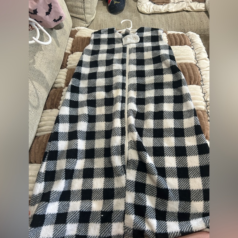 LG Black and White buffalo check sleep sack